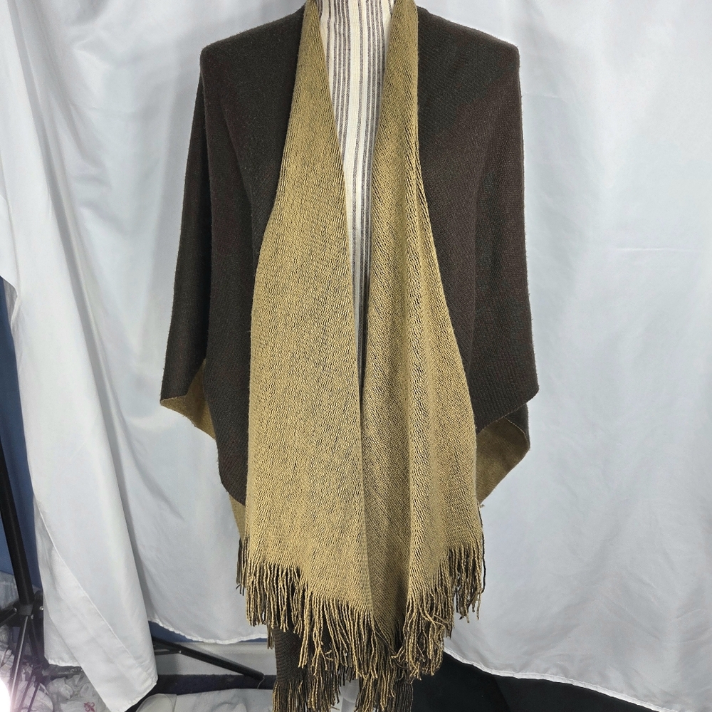 Shalom & Co Brown Tan Lining Fringe Hem Sleeveless Ponch/Wrap One Size Fits Most
